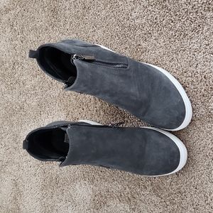 Blondo Waterproof Heeled Ankle Boots